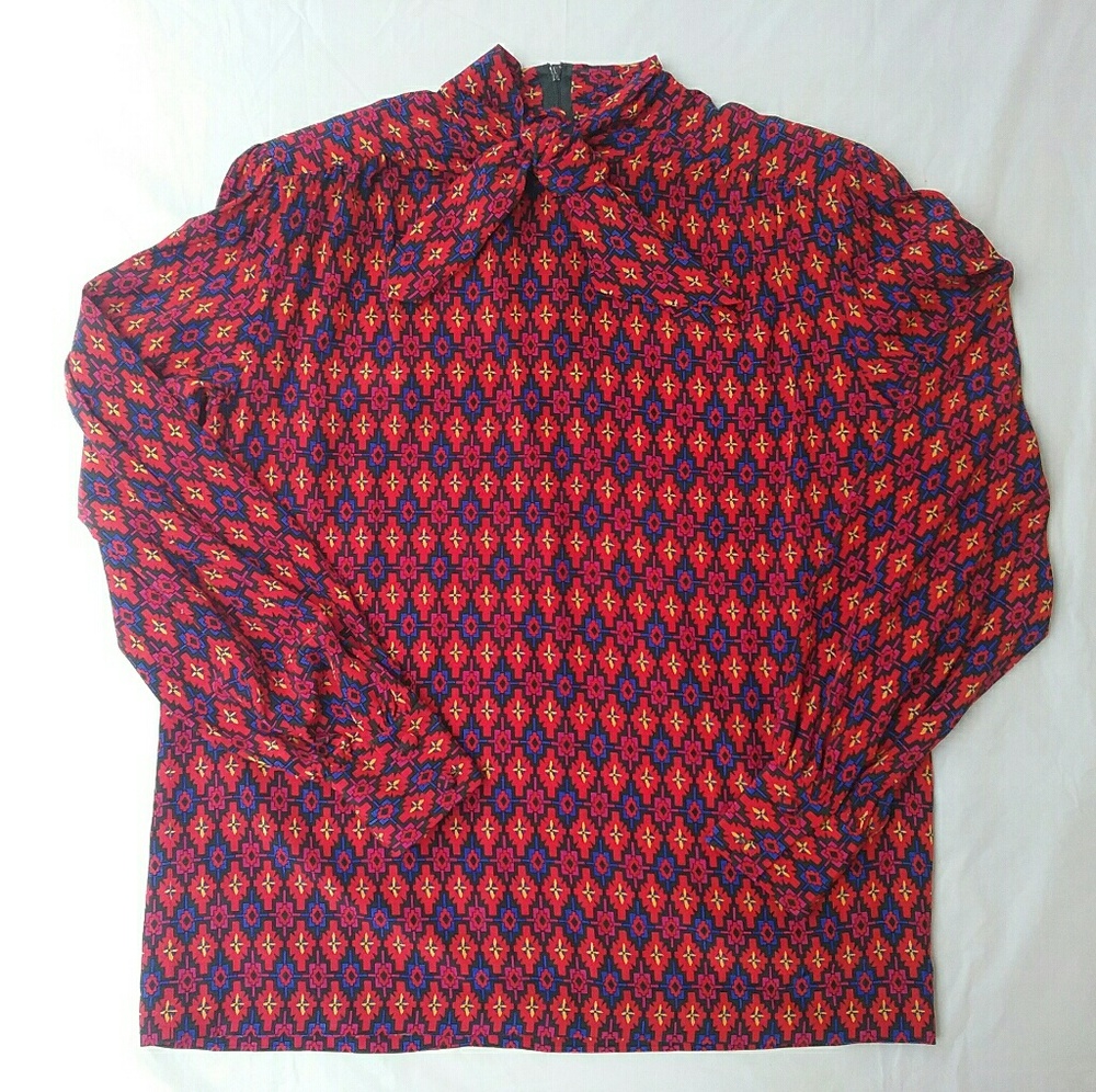 Vintage boho/aztec longsleeve elegant top